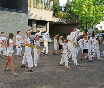 Kinder-Sommerevent mit Prüfungen